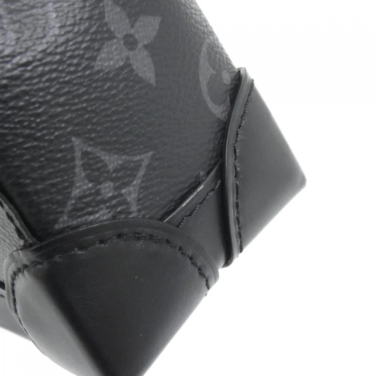LOUIS VUITTON Eclipse M82774 肩背包 Monogram 4