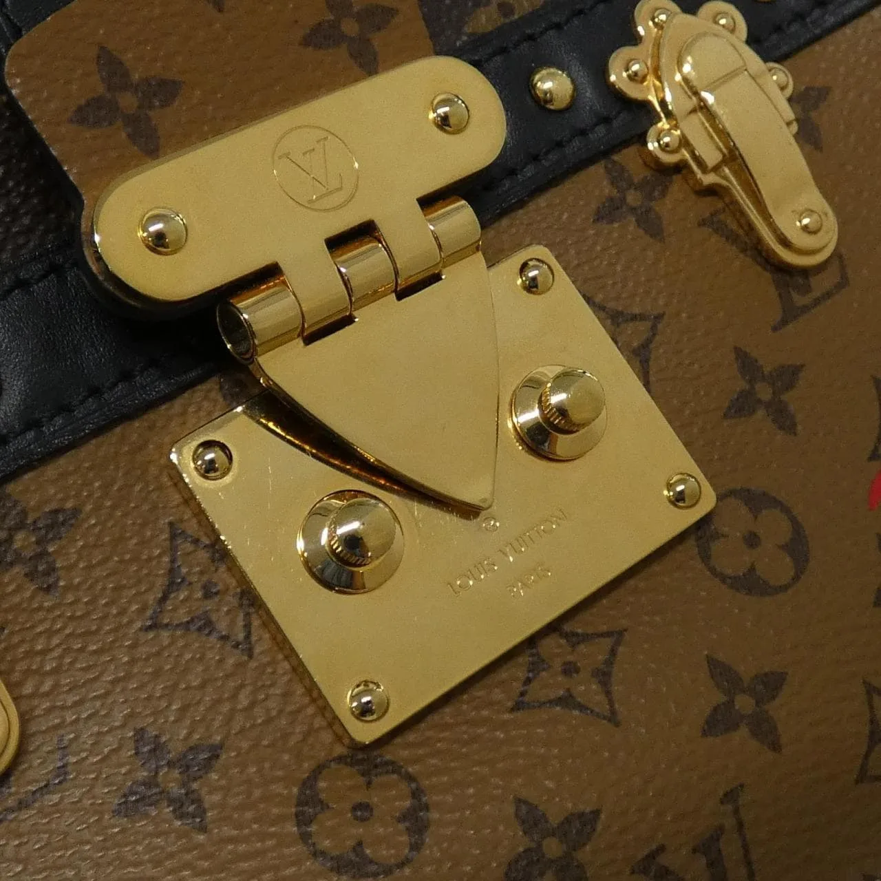 LOUIS VUITTON M43596 Shoulder Monogram 5