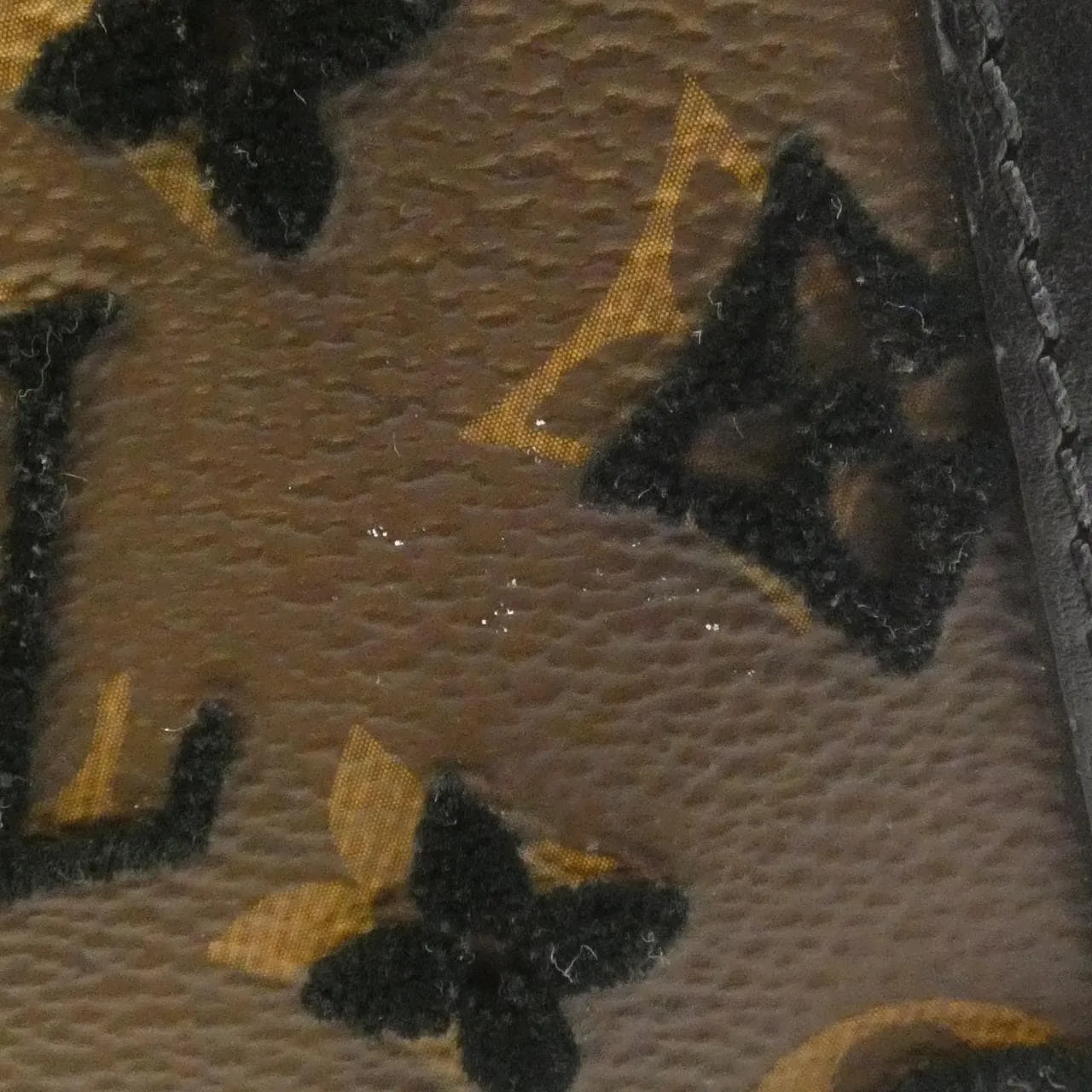 LOUIS VUITTON Soft Trunk M45044 肩背包 Monogram 4