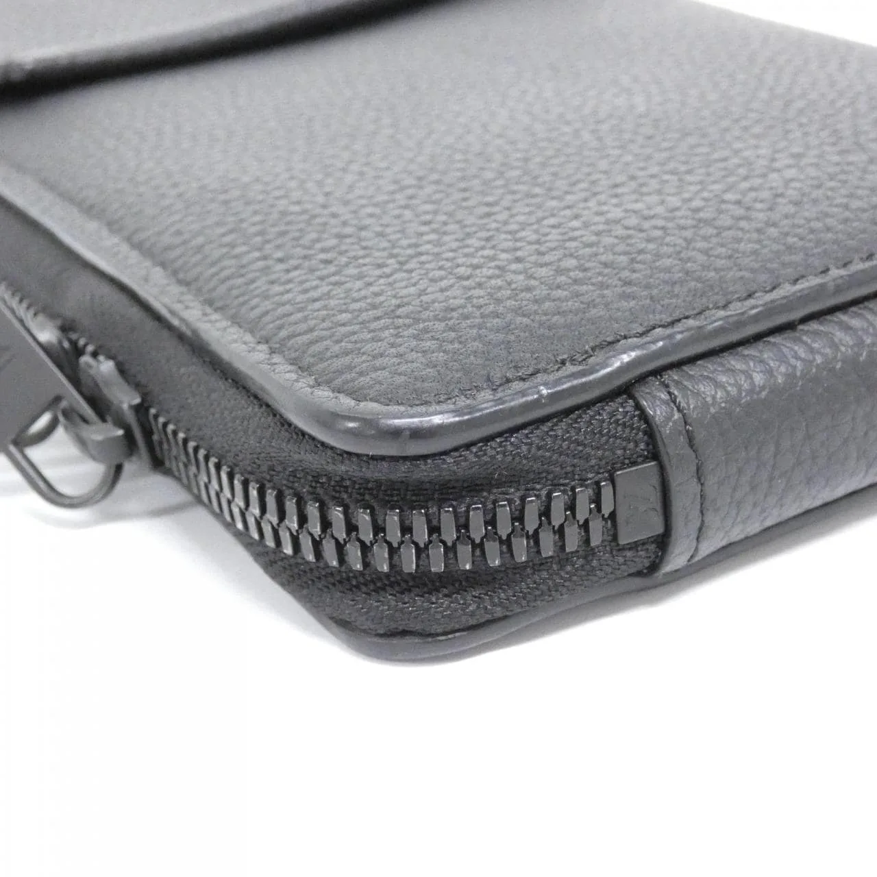 LOUIS VUITTON M57089 Shoulder Lambskin 3