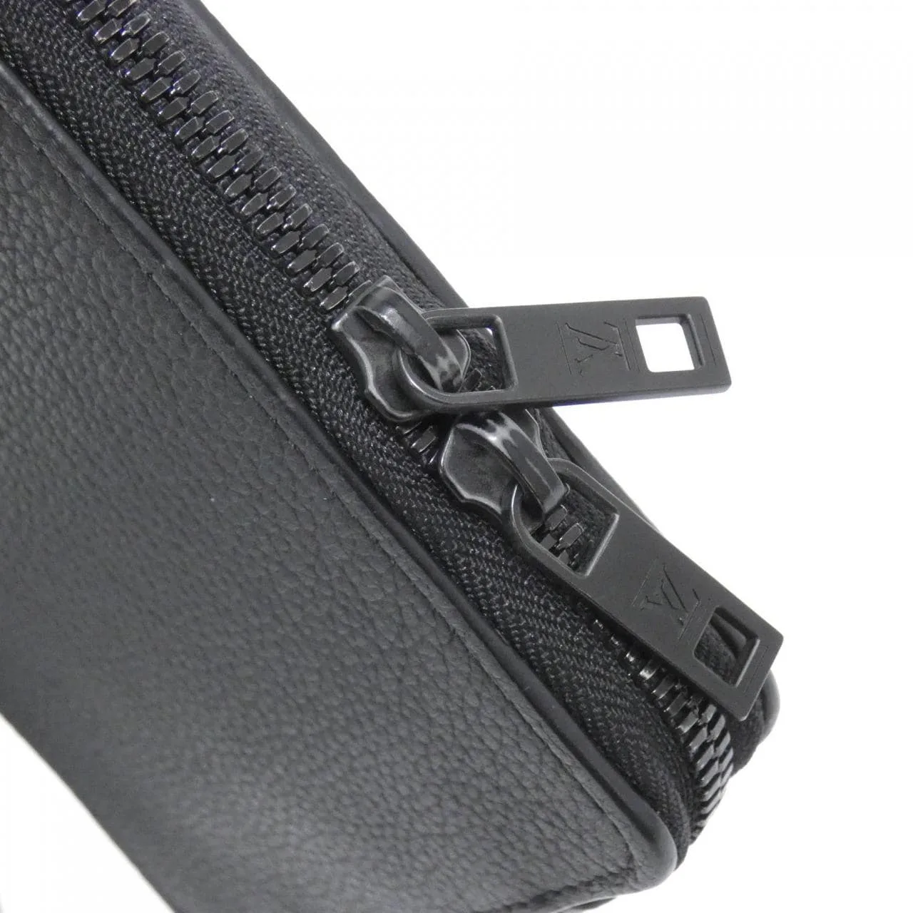 LOUIS VUITTON M57089 Shoulder Lambskin 5