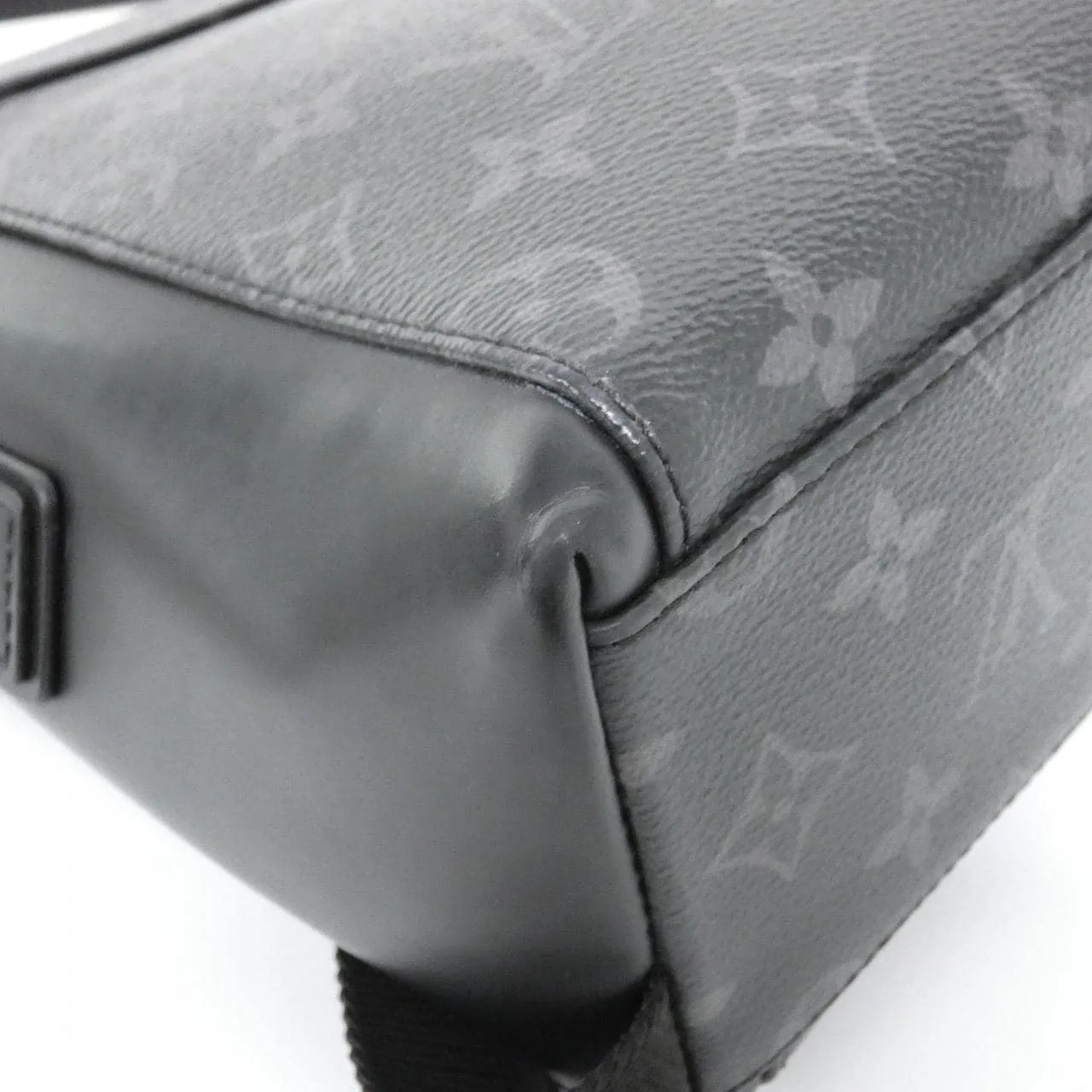 LOUIS VUITTON Eclipse M40511 Shoulder Monogram 3