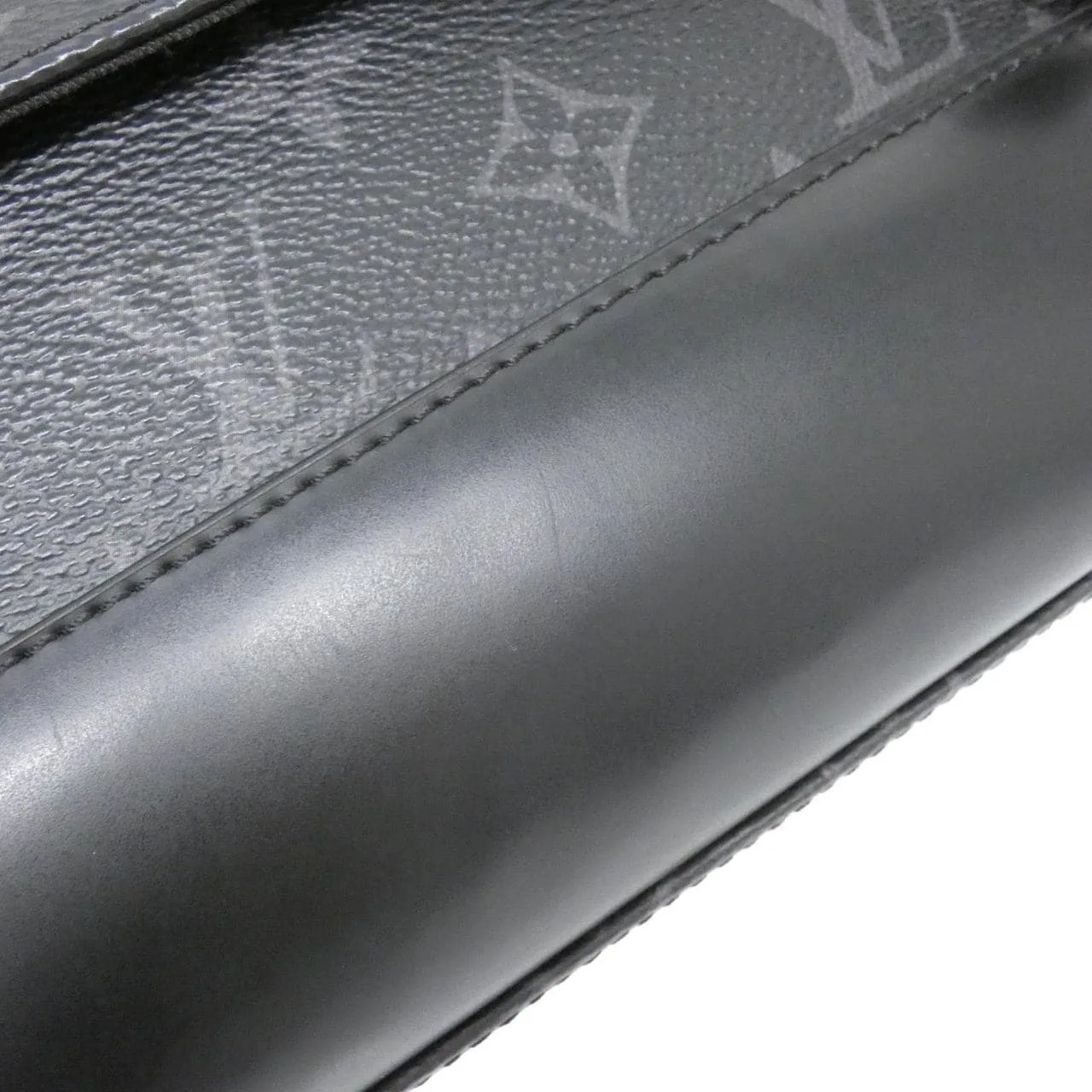 LOUIS VUITTON Eclipse M40511 Shoulder Monogram 4