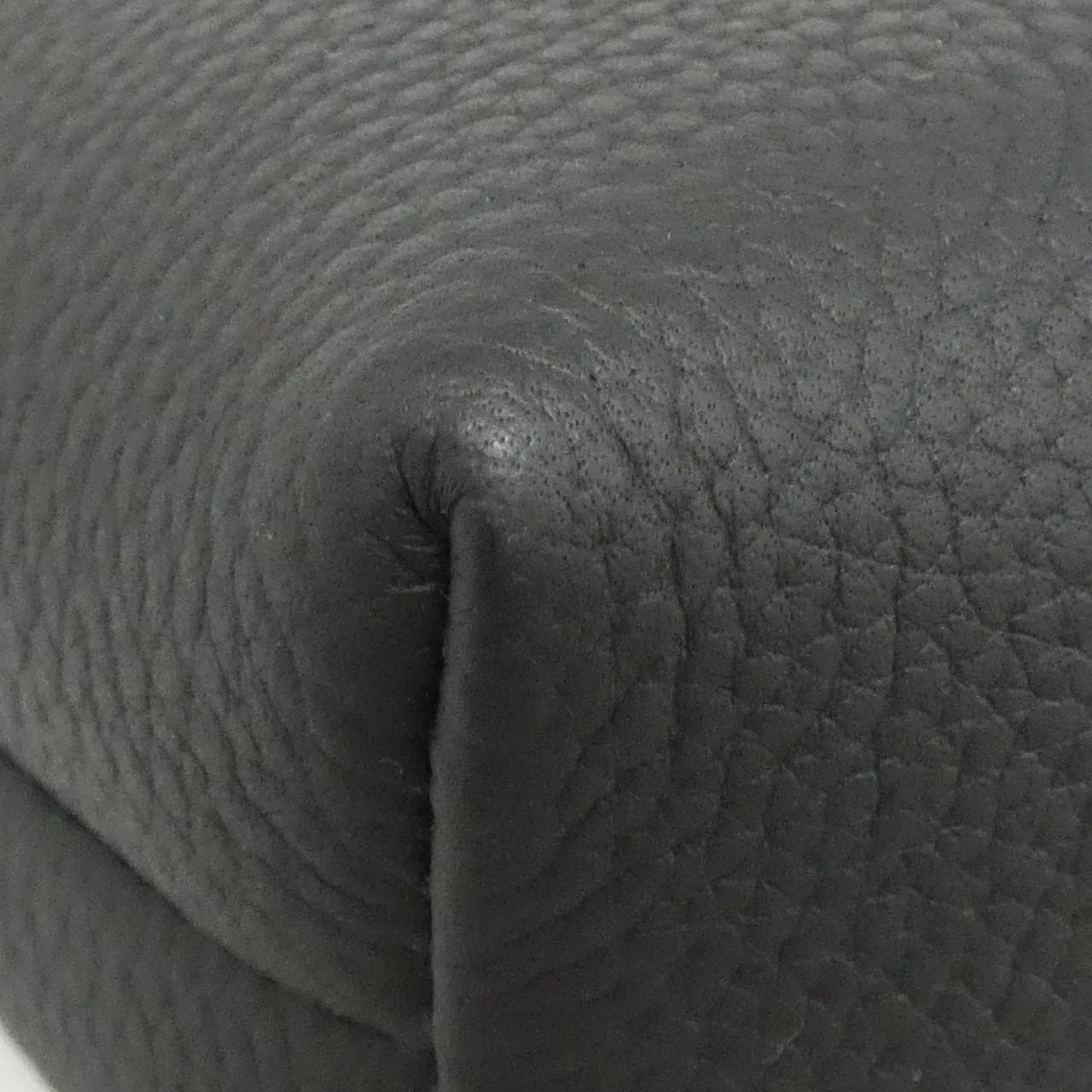 LOUIS VUITTON M12618 肩背包 帆布 3