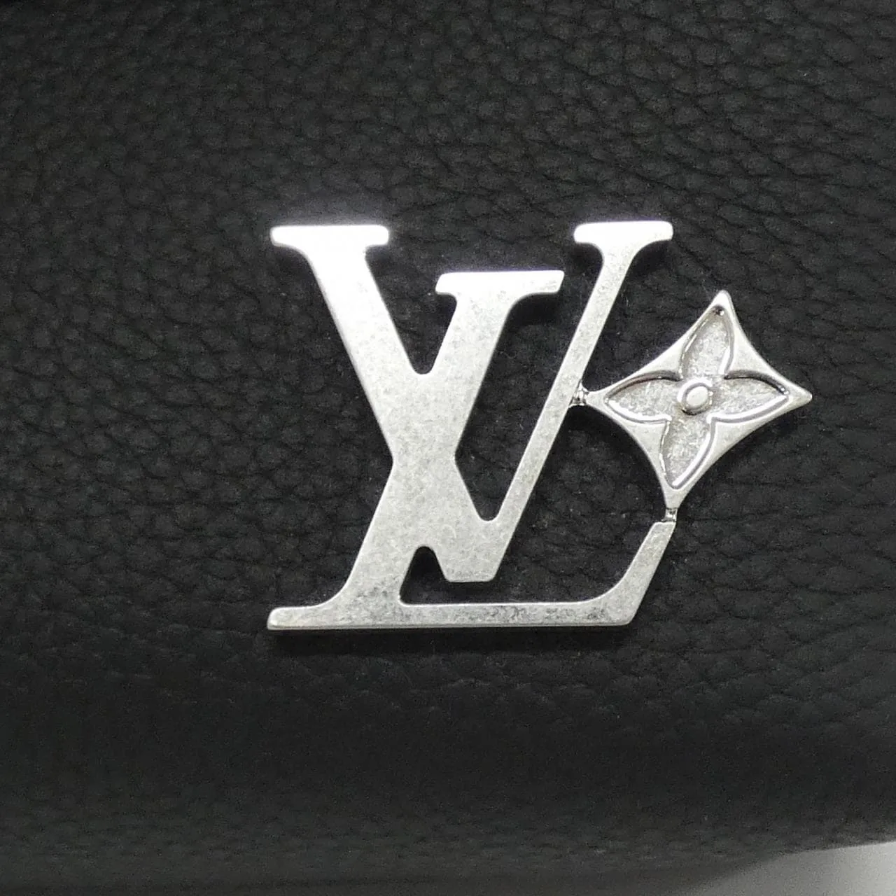 LOUIS VUITTON M12618 肩背包 帆布 4
