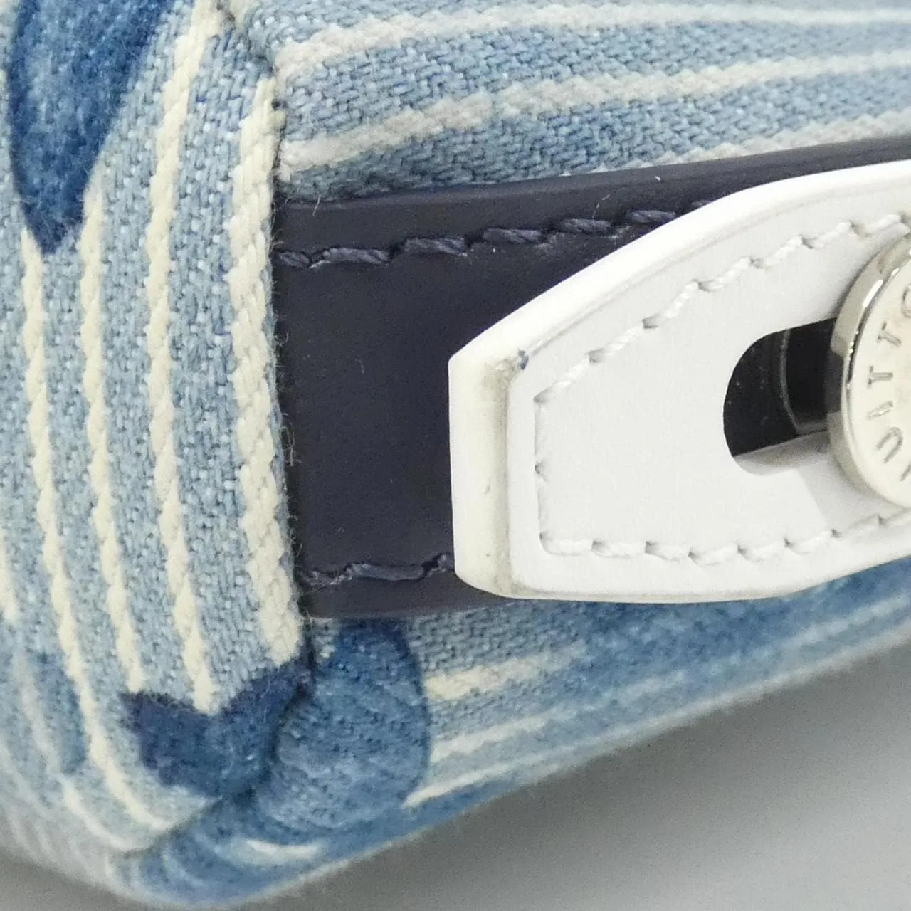 LOUIS VUITTON M57830 肩背包 Monogram 3