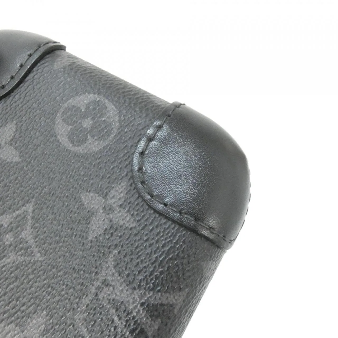 LOUIS VUITTON Eclipse M45579 肩背包 Monogram 5