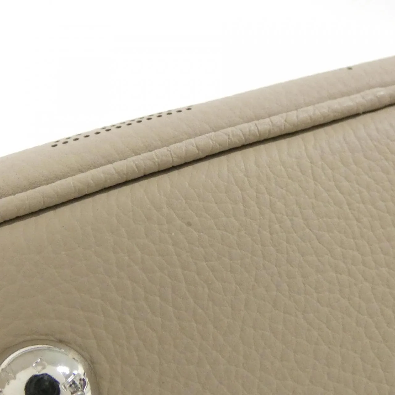 LOUIS VUITTON Mahina M21849 Handbag 3