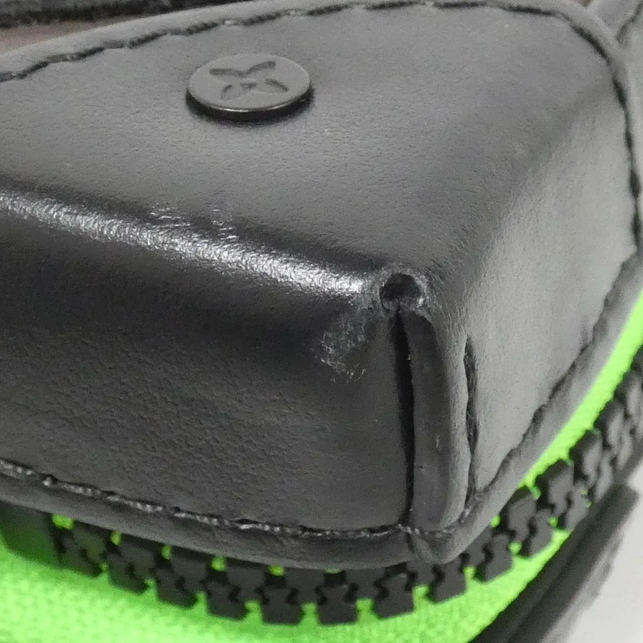 LOUIS VUITTON Soft Trunk M80144 肩背包 Monogram 3