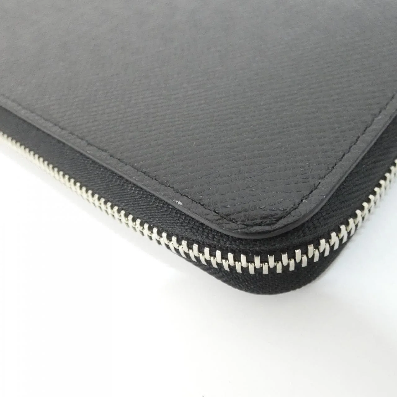 LOUIS VUITTON M31071 Wallet 4
