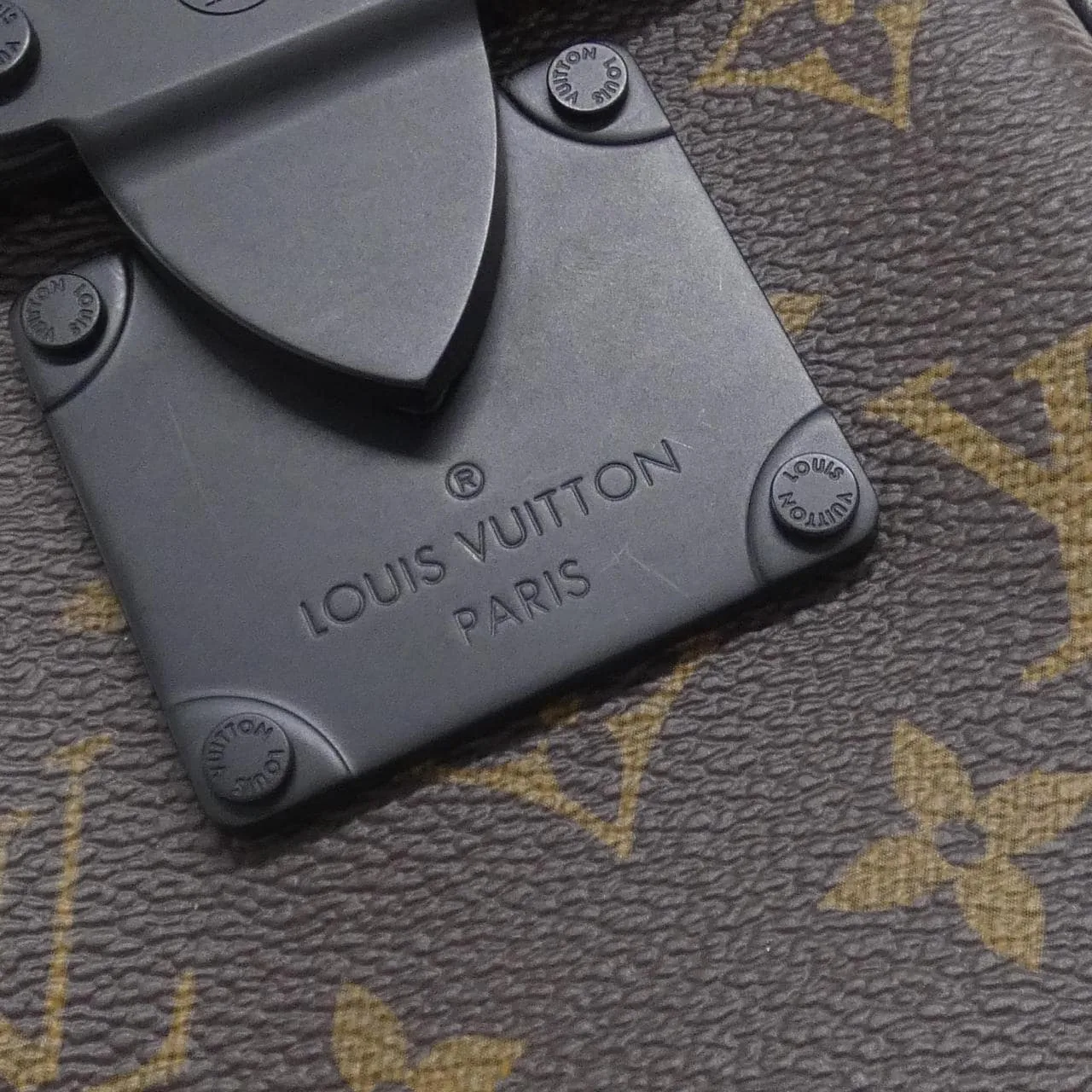 LOUIS VUITTON M81522 Shoulder Monogram 4