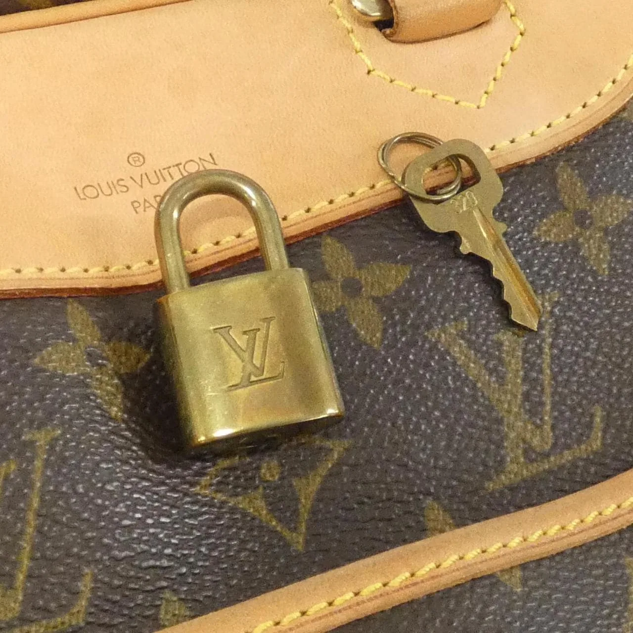 LOUIS VUITTON M47270 Handbag Monogram 4