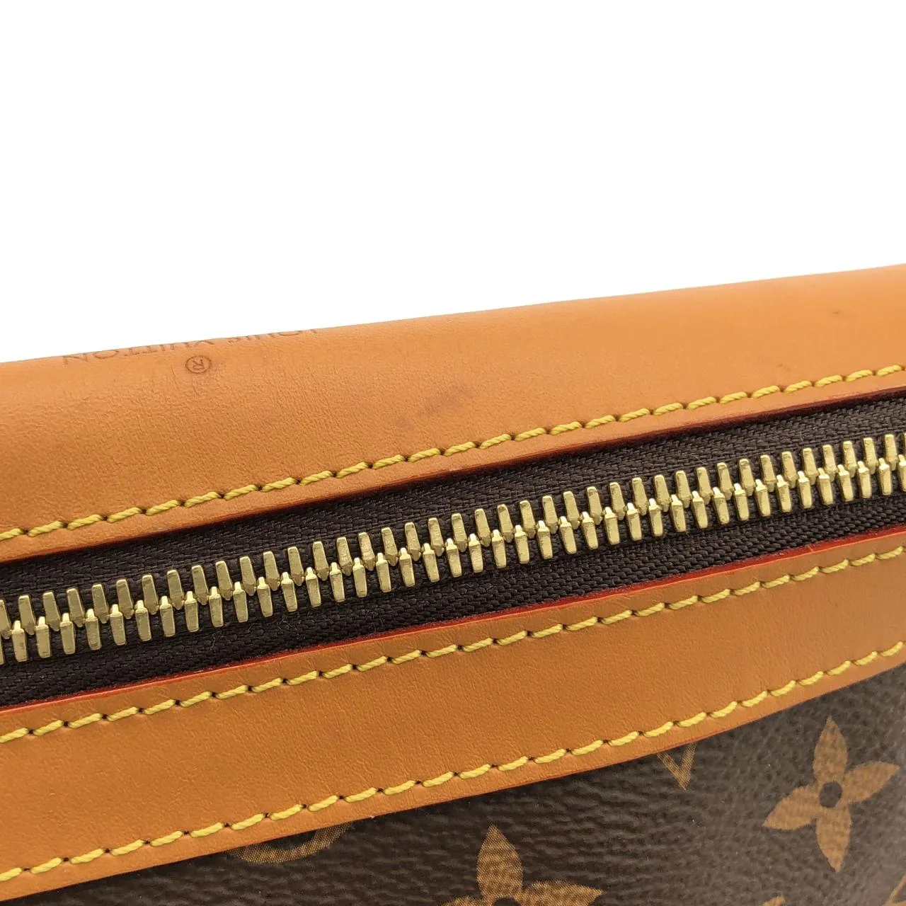 LOUIS VUITTON Saumur M44879 肩背包 Monogram 4