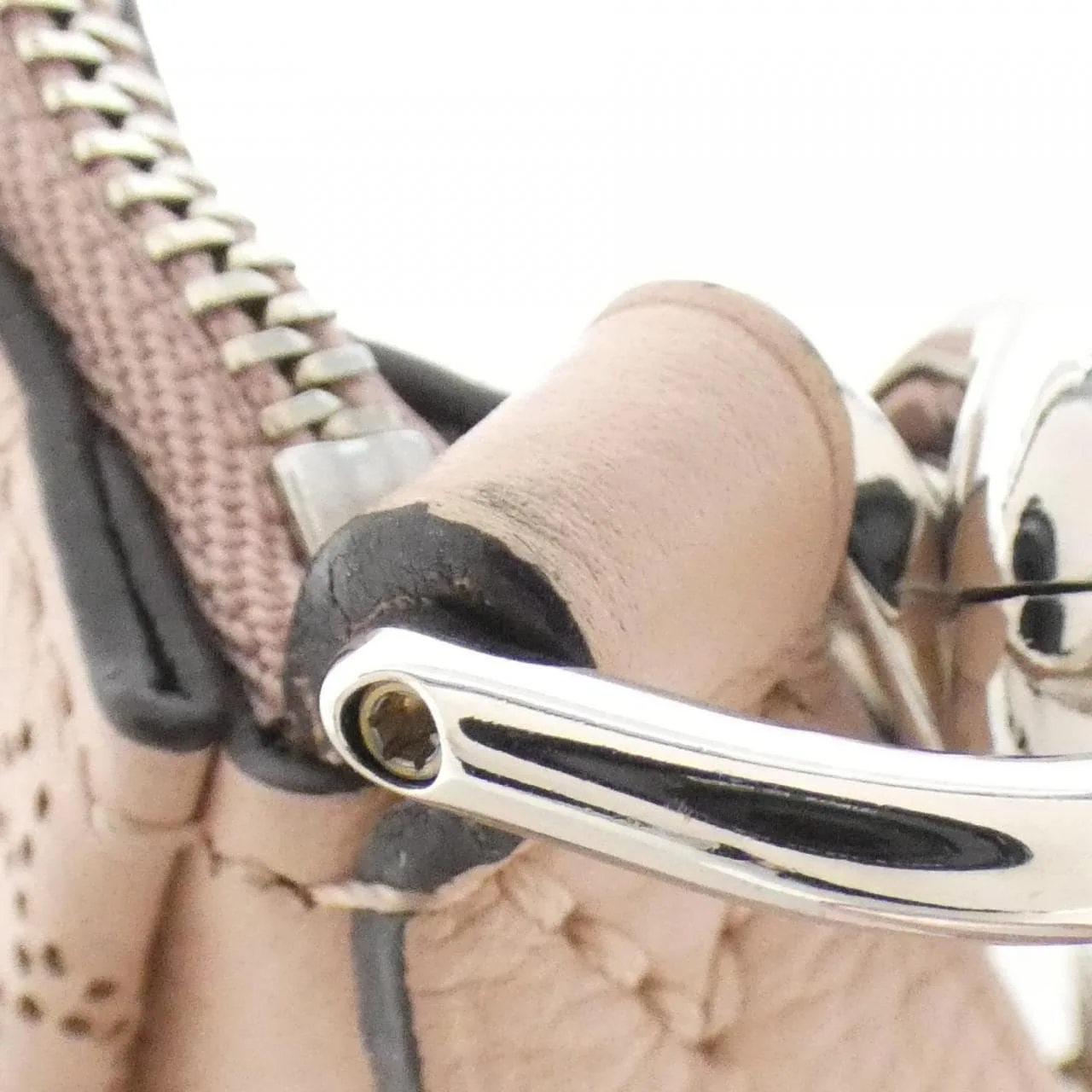 LOUIS VUITTON Mahina M51219 Handbag 3