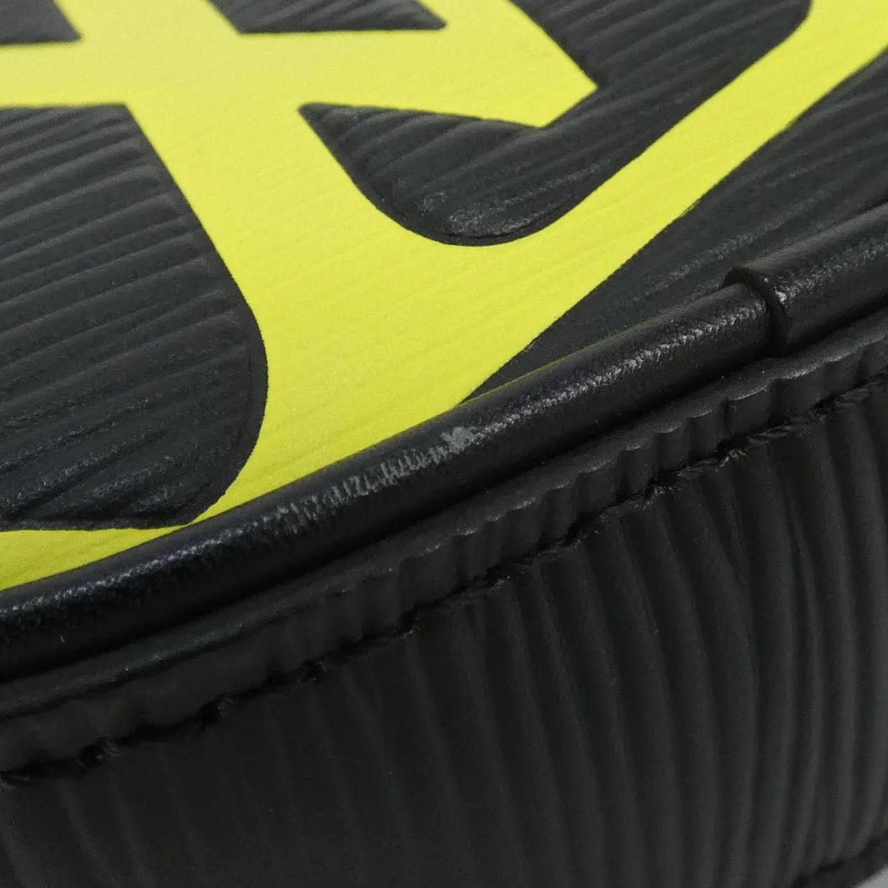 LOUIS VUITTON M55120 肩背包 Epi 3
