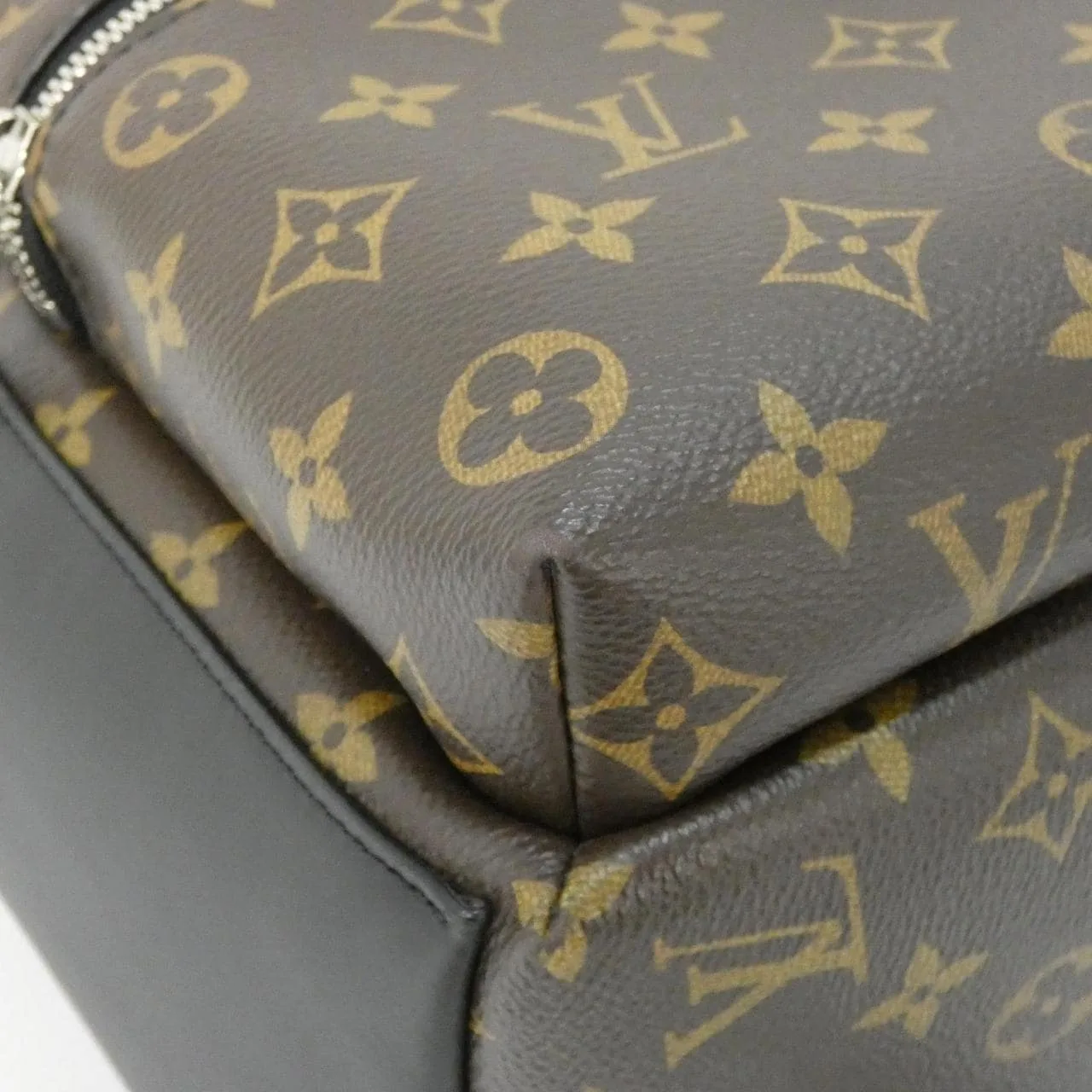 LOUIS VUITTON Discovery M46684 背包 Monogram 4
