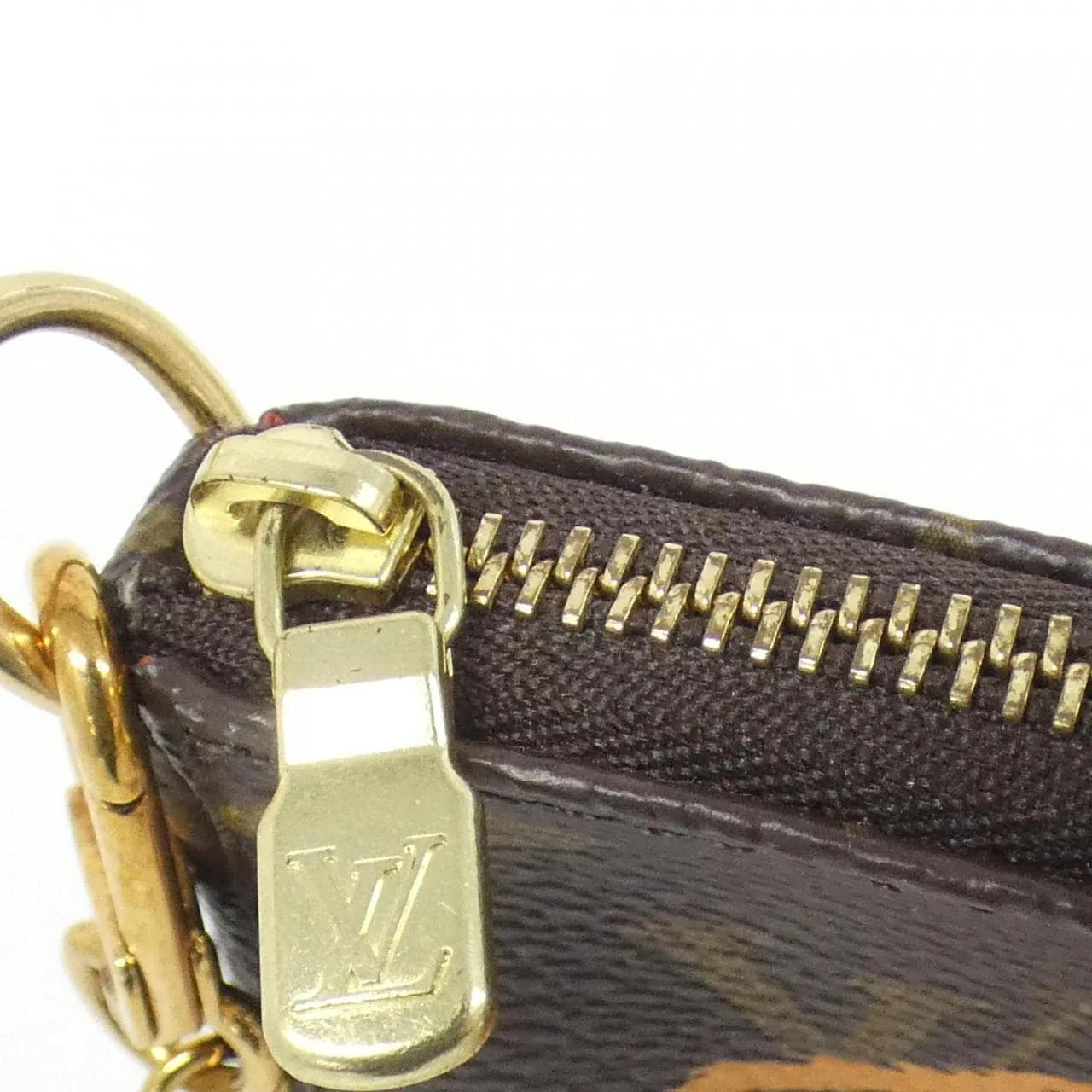 LOUIS VUITTON Pochette M63830 小斜揹包 Monogram 4