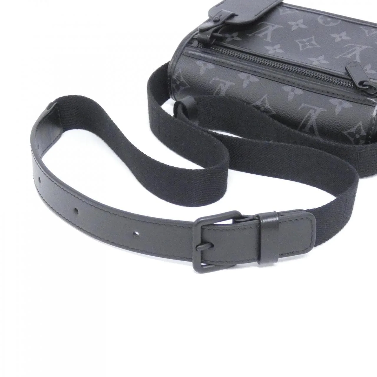 LOUIS VUITTON Eclipse M12599 肩背包 Monogram 5