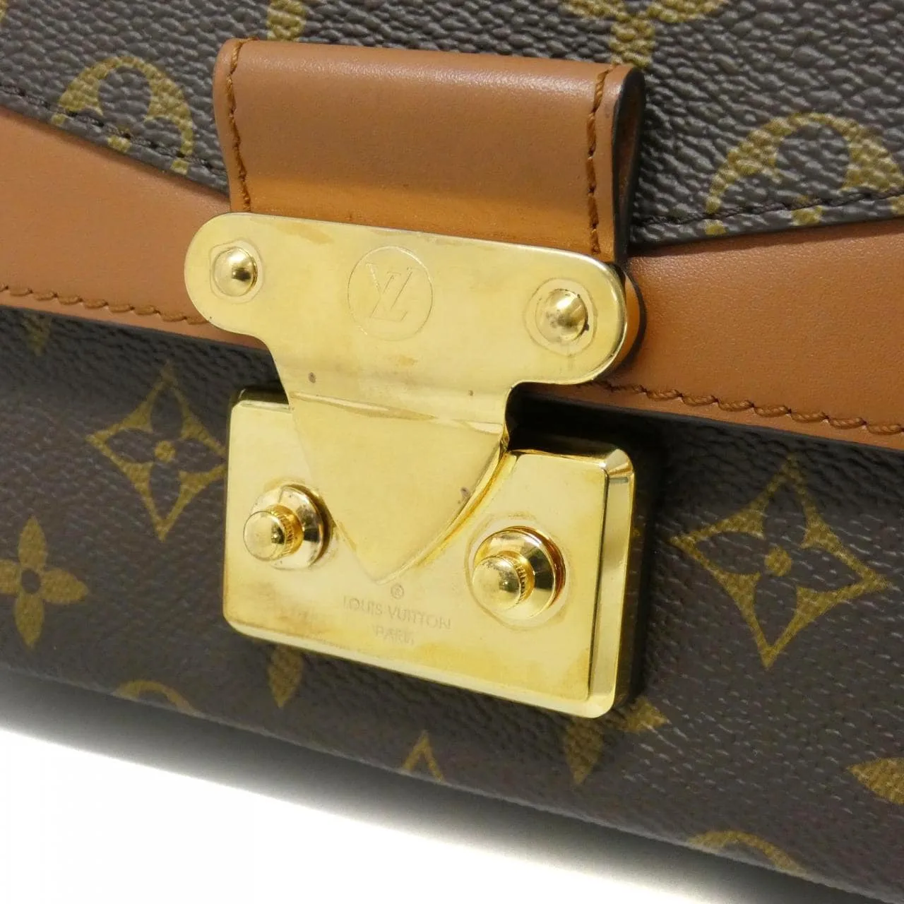 LOUIS VUITTON M46127 肩背包 Monogram 5