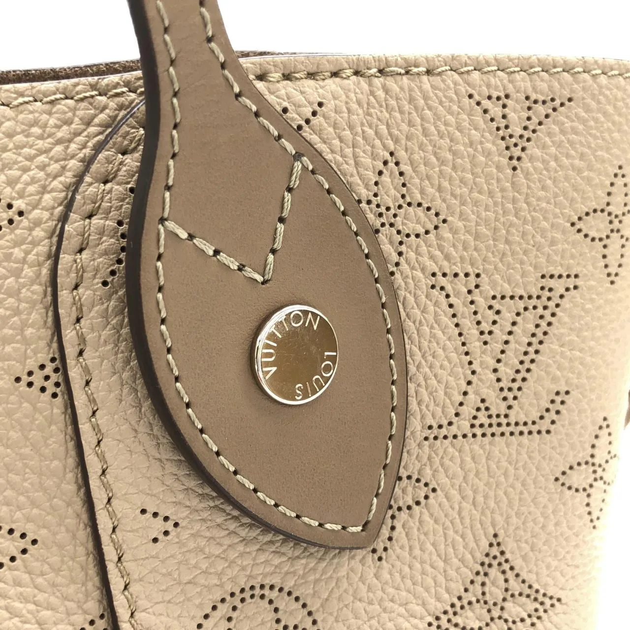 LOUIS VUITTON Mahina M54351 手提包 5