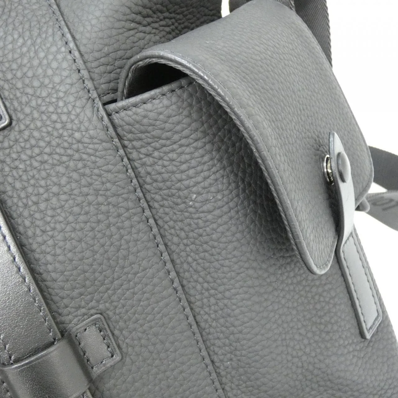 LOUIS VUITTON Christopher M58479 Tote 5