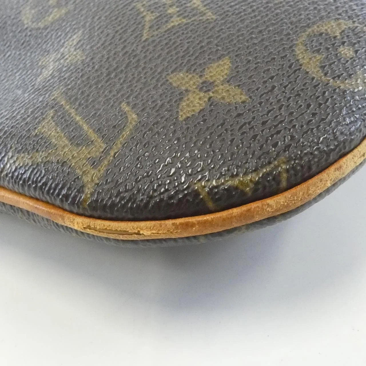 LOUIS VUITTON Pochette M40044 肩背包 Monogram 3