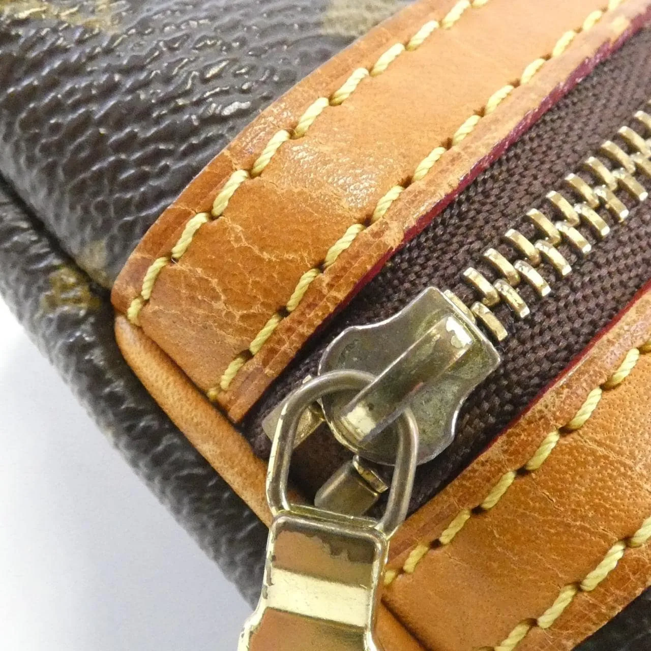 LOUIS VUITTON Pochette M40044 肩背包 Monogram 5
