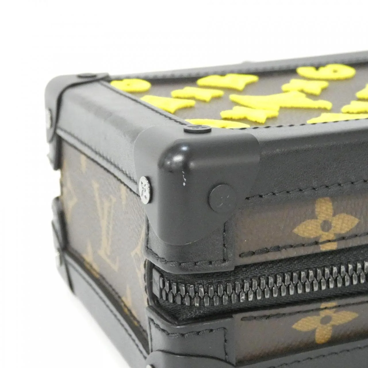 LOUIS VUITTON Soft Trunk M45079 肩背包 Monogram 3