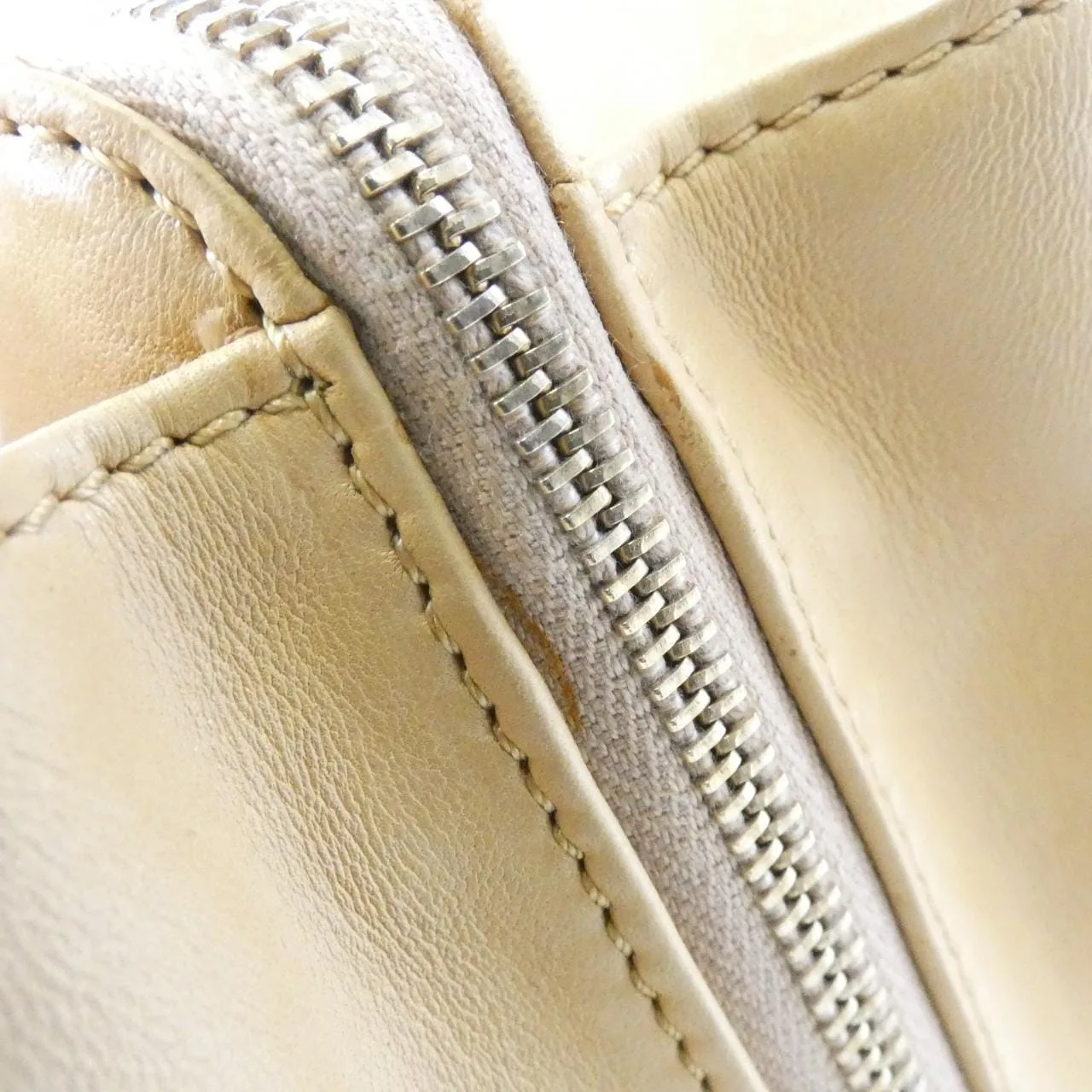 CHANEL 18194 Handbag Lambskin 米色 羊皮 中古品B - 縮圖 5