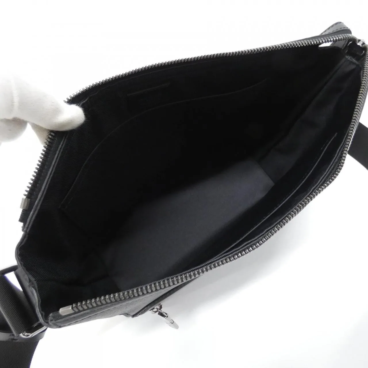 LOUIS VUITTON Eclipse M44223 Shoulder Monogram 5