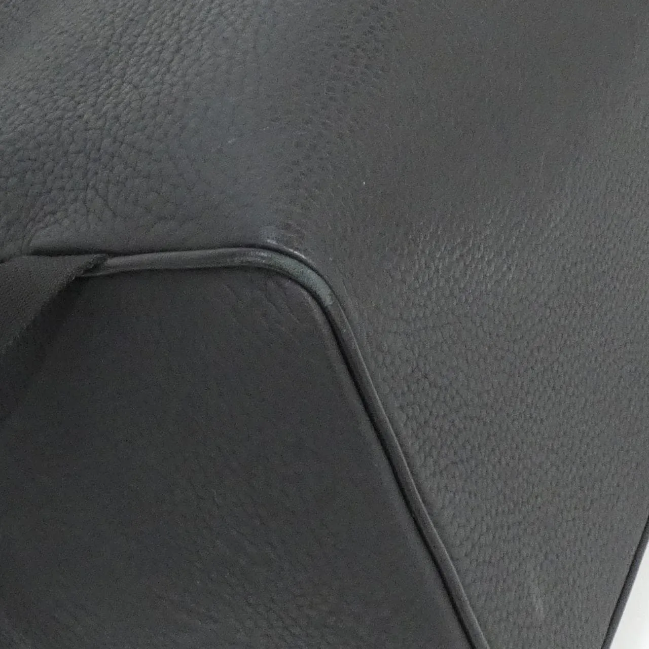 LOUIS VUITTON Montsouris M23127 背包 Monogram 3