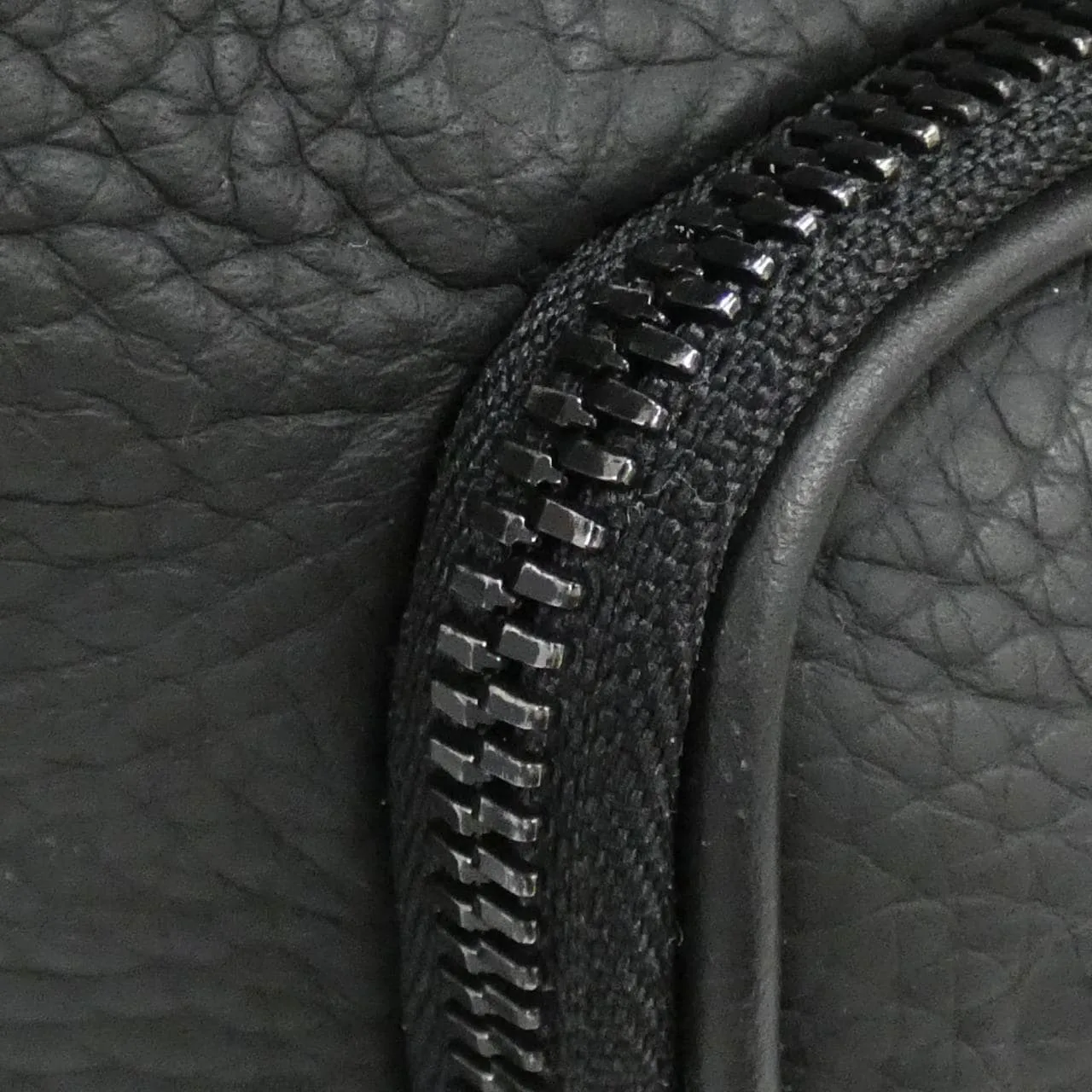 LOUIS VUITTON Montsouris M23127 背包 Monogram 4