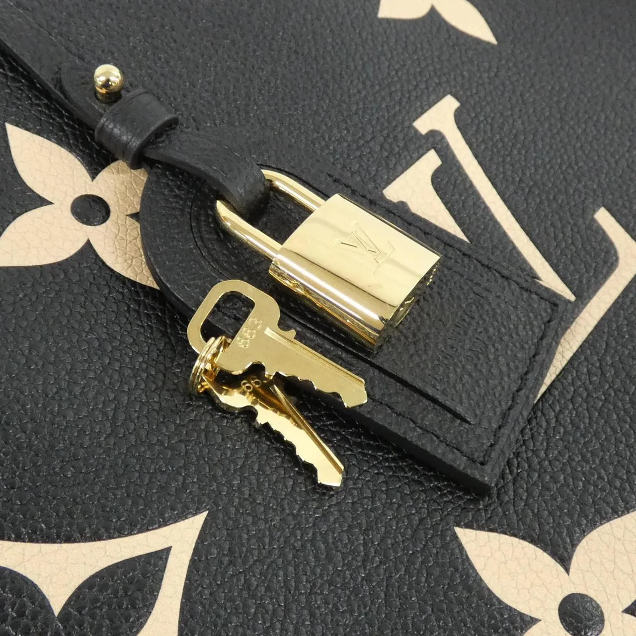 LOUIS VUITTON M58913 Handbag Monogram 3