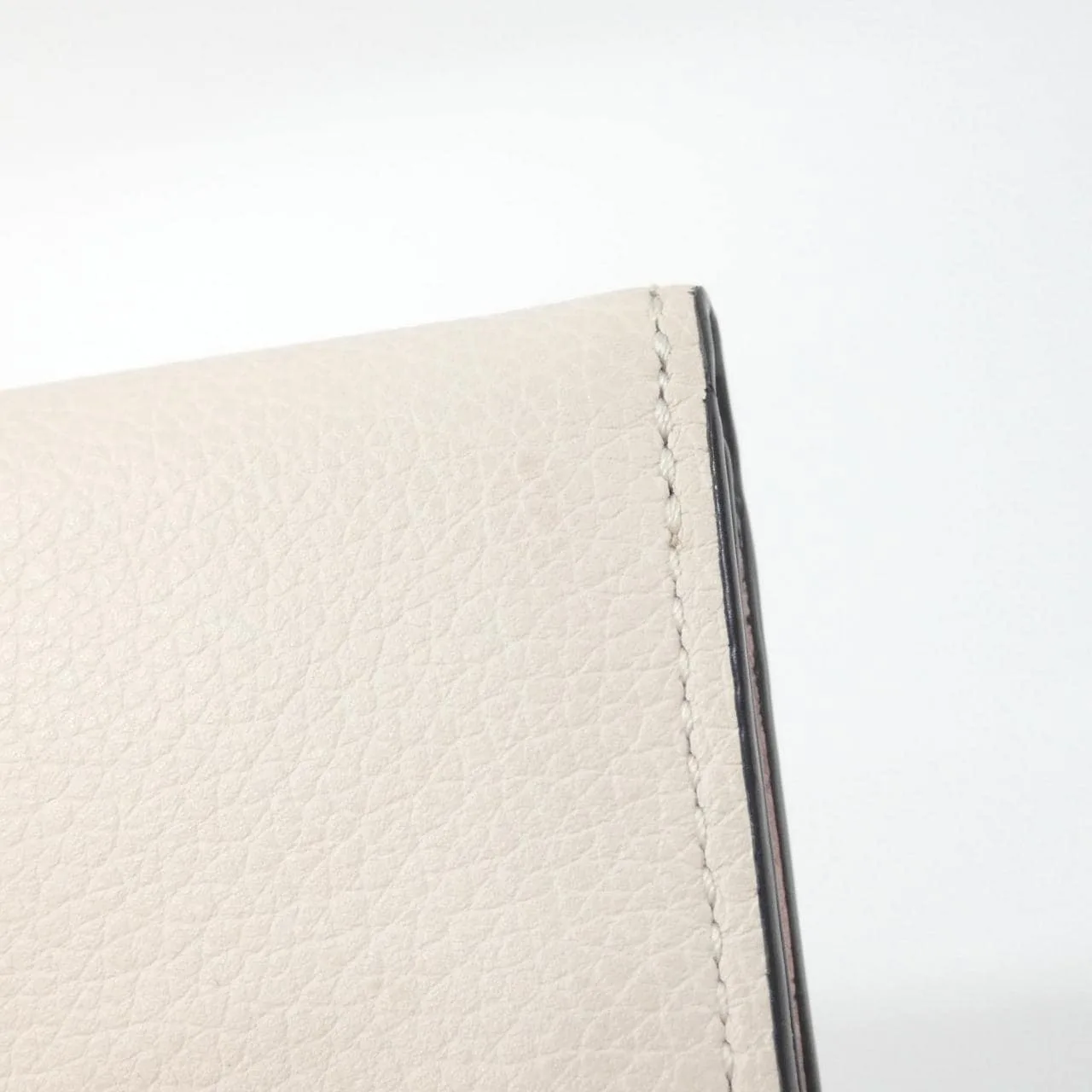 LOUIS VUITTON M80984 Wallet 3