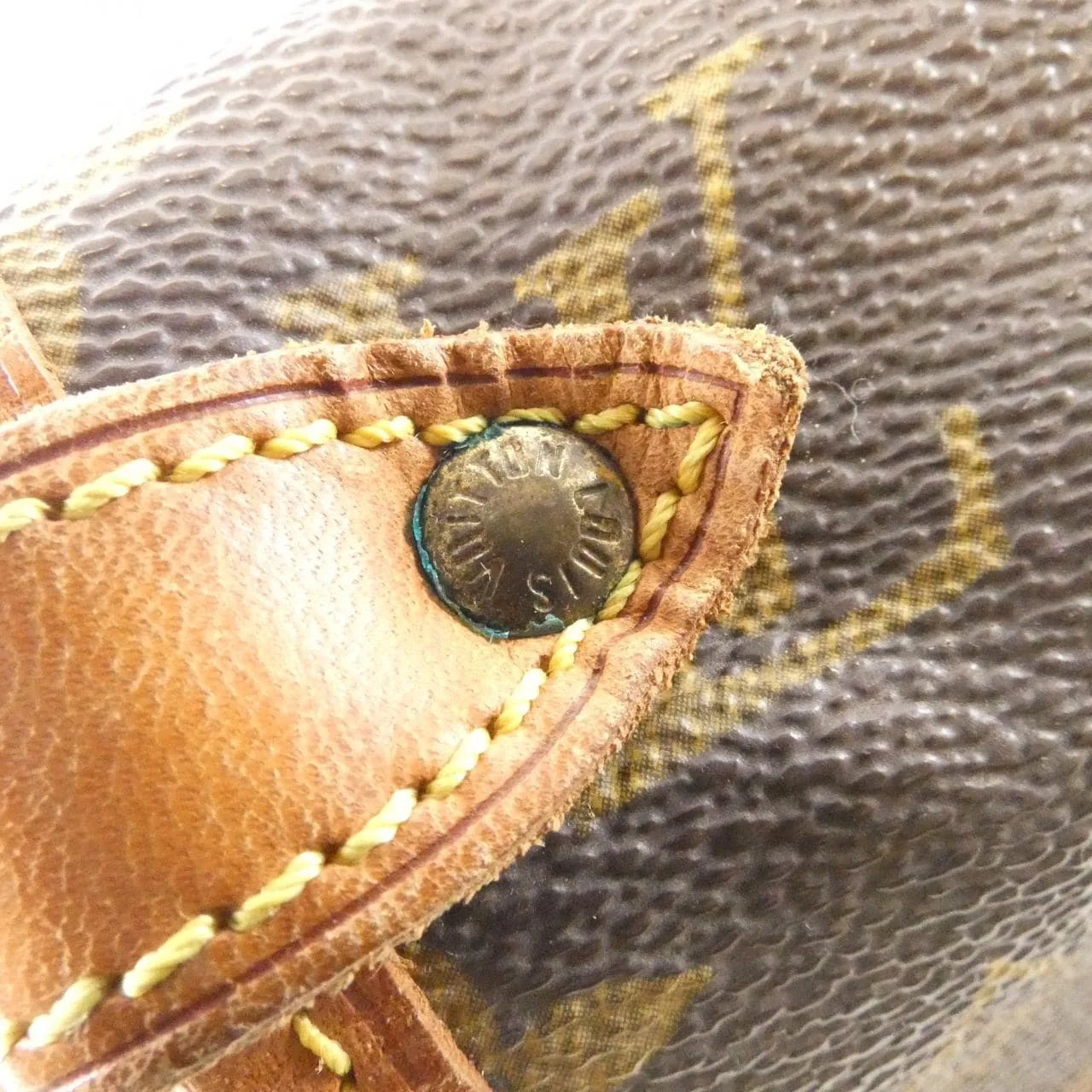 LOUIS VUITTON Saumur M42256 Shoulder Monogram 4