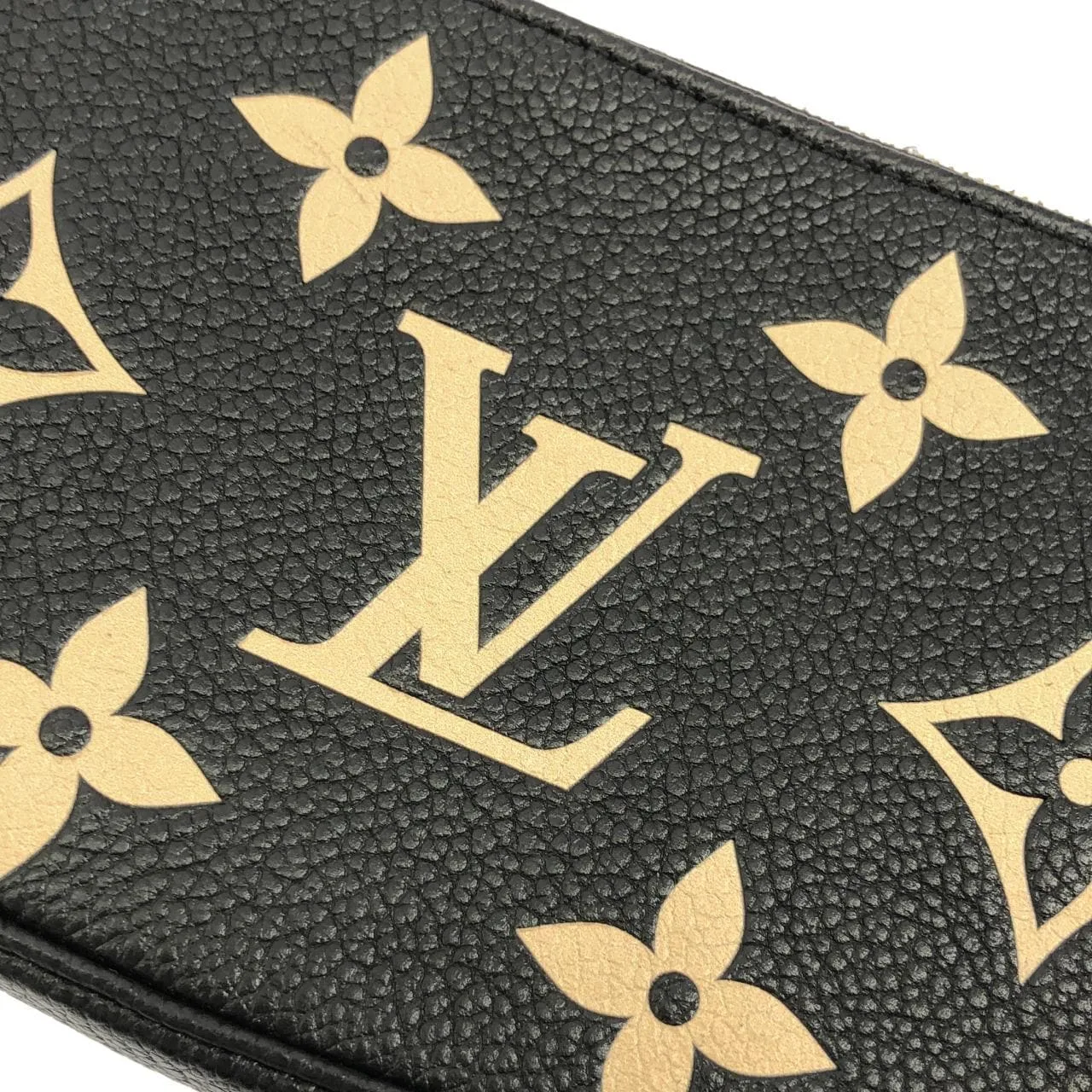 LOUIS VUITTON Pochette M80732 Pochette Monogram 3