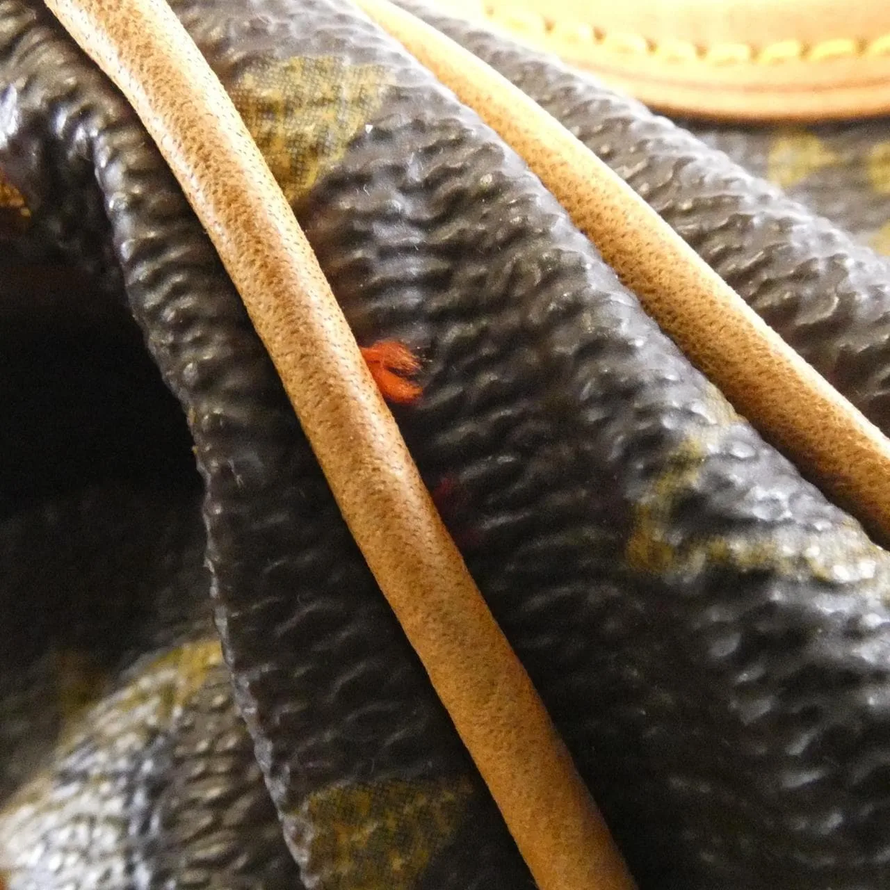 LOUIS VUITTON Saumur M42256 Shoulder Monogram 黑色 Monogram 中古品B - 縮圖 6