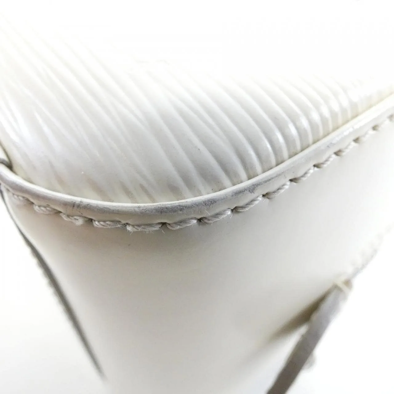 LOUIS VUITTON M5285J Handbag Epi Black Epi Rank B - Thumbnail 3