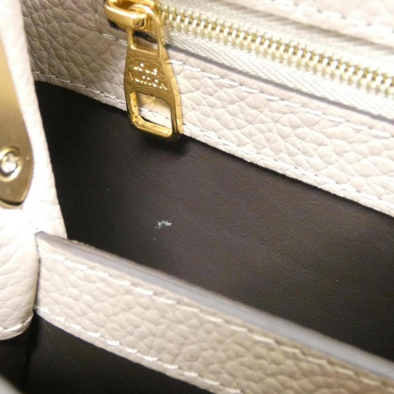 LOUIS VUITTON Capucines M94634 Handbag 黑色 中古品A - 縮圖 7