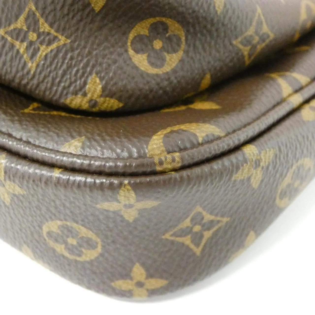 LOUIS VUITTON Pochette M44840 Shoulder Monogram 黑色 Monogram 中古品A - 縮圖 3
