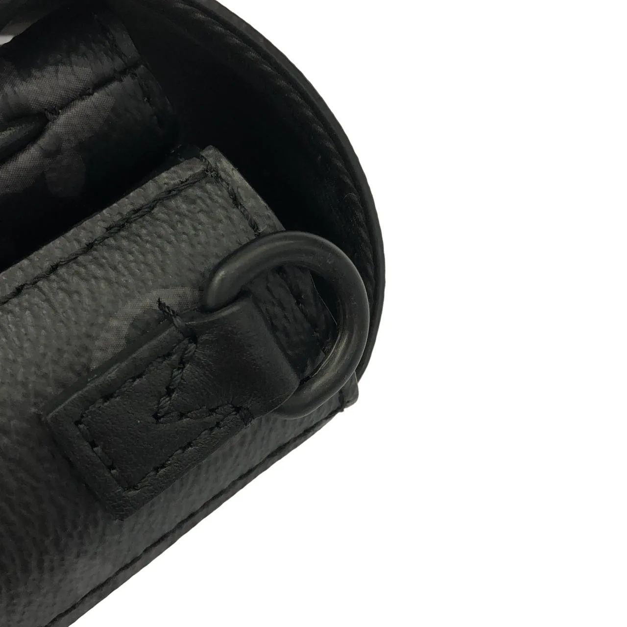 LOUIS VUITTON Eclipse M82252 肩背包 Monogram 5