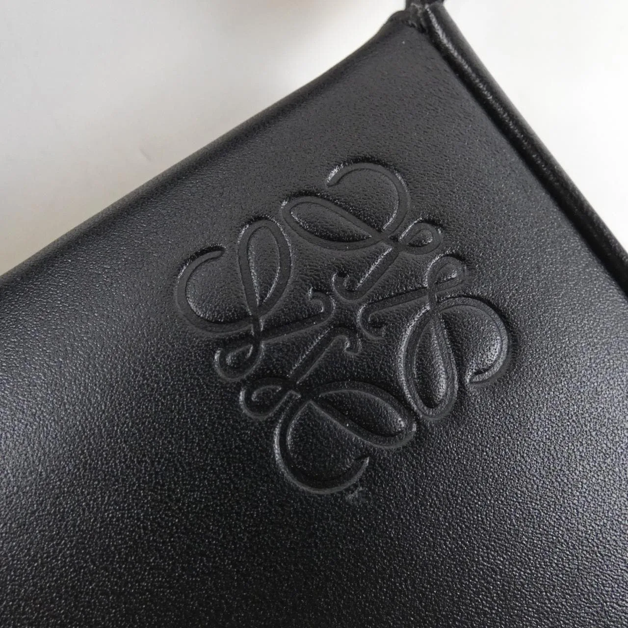 LOEWE 109 54 T14 Shoulder Black Rank A - Thumbnail 4