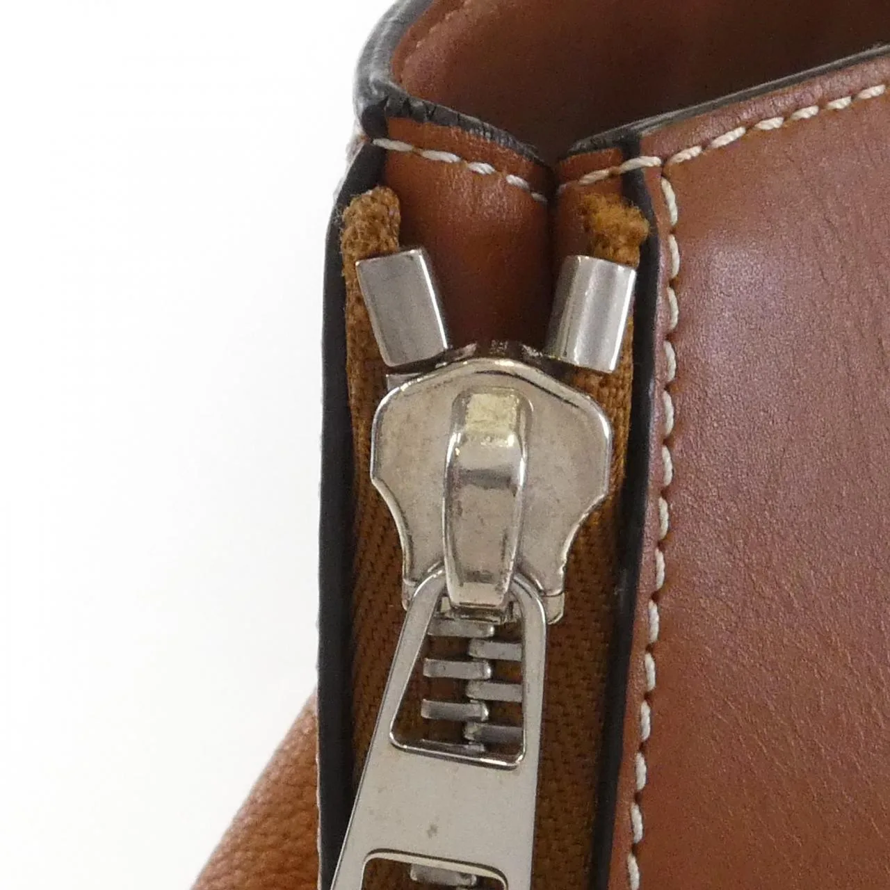 LOEWE Hammock 387 41VS80 Shoulder 5