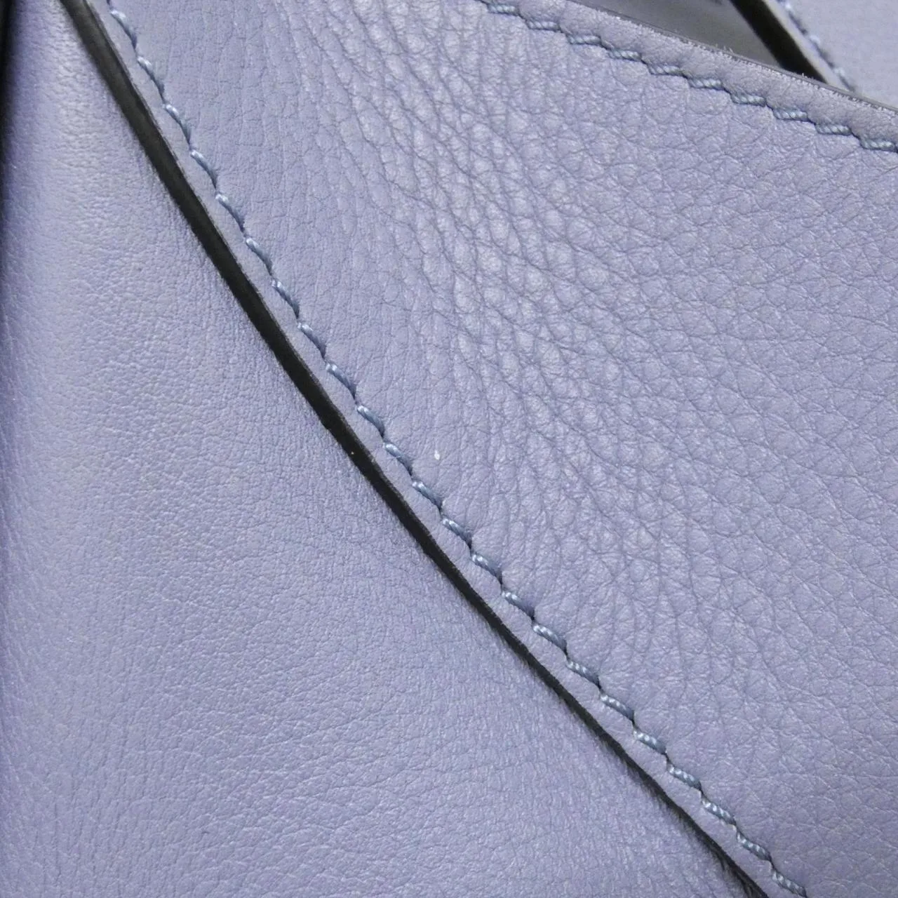 LOEWE Hammock 387 30 S35 Shoulder 5