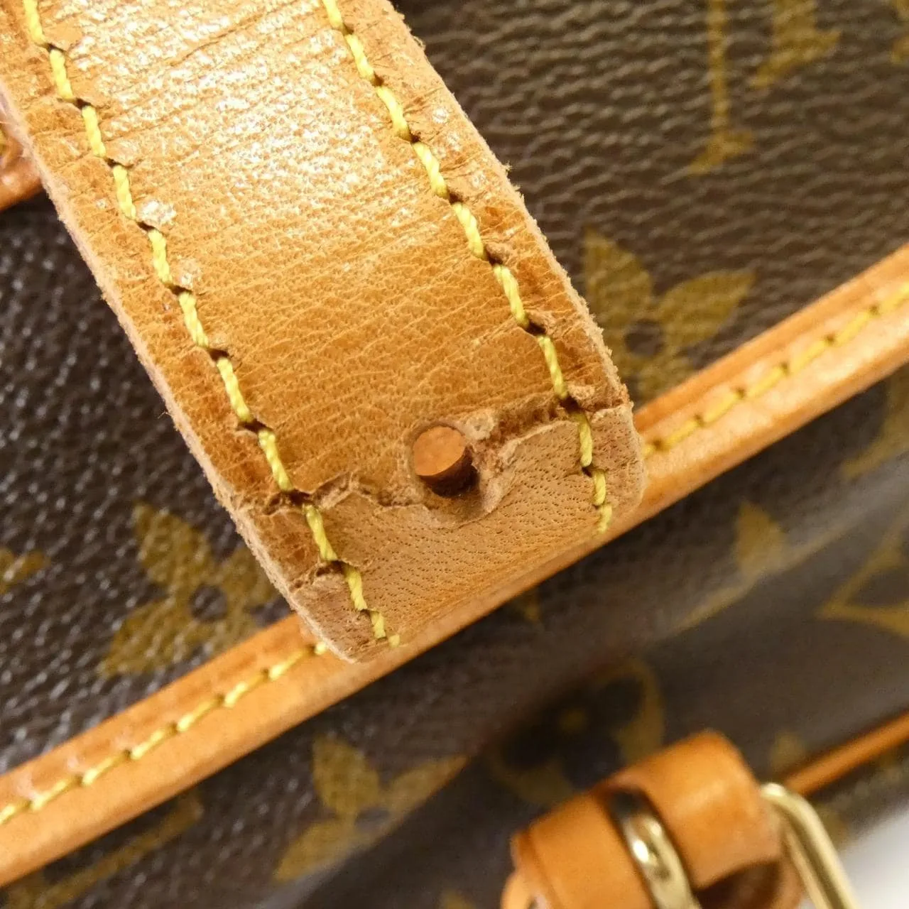 LOUIS VUITTON Saumur M42256 Shoulder Monogram Black Monogram Rank B - Thumbnail 6