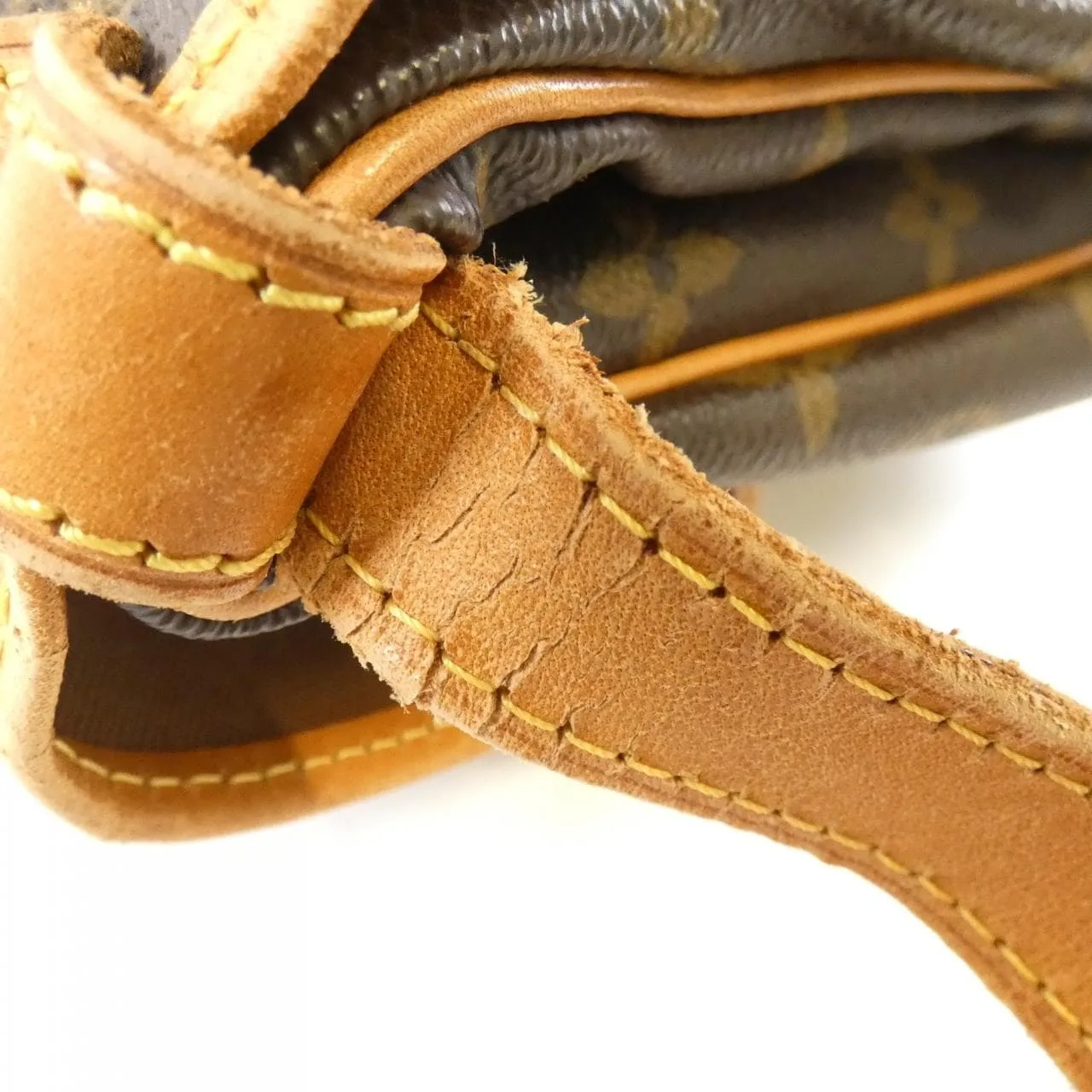 LOUIS VUITTON Saumur M42256 Shoulder Monogram Black Monogram Rank B - Thumbnail 9