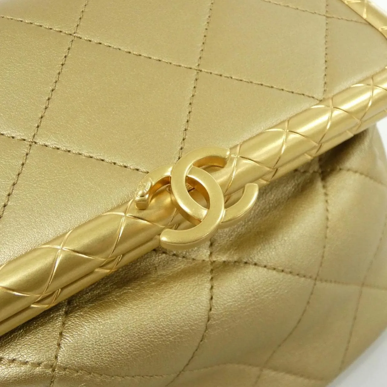 CHANEL Chanel 19 AS1886 手提包 羊皮 金色 羊皮 中古品A - 縮圖 5