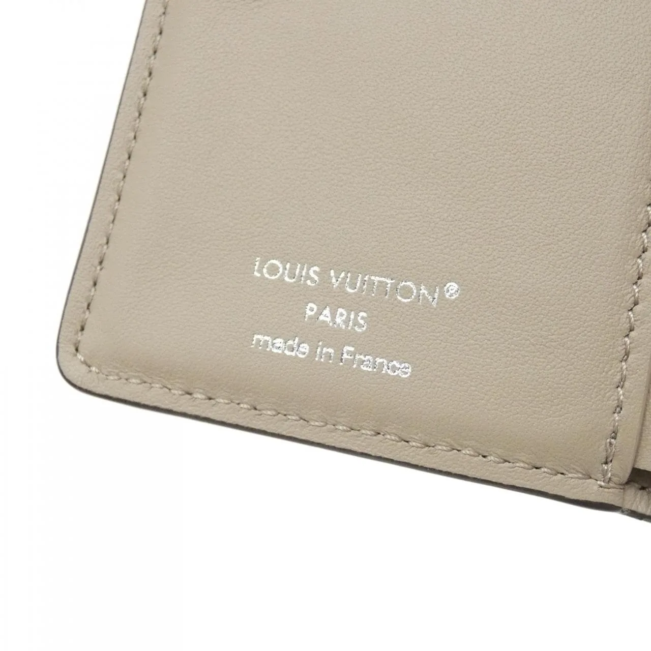 LOUIS VUITTON Mahina M80817 Wallet Black Rank A - Thumbnail 3