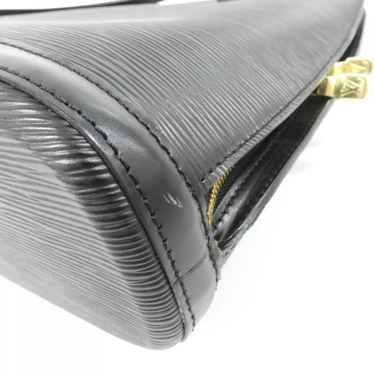 LOUIS VUITTON M52282 Shoulder Epi 黑色 Epi 中古品A - 縮圖 3