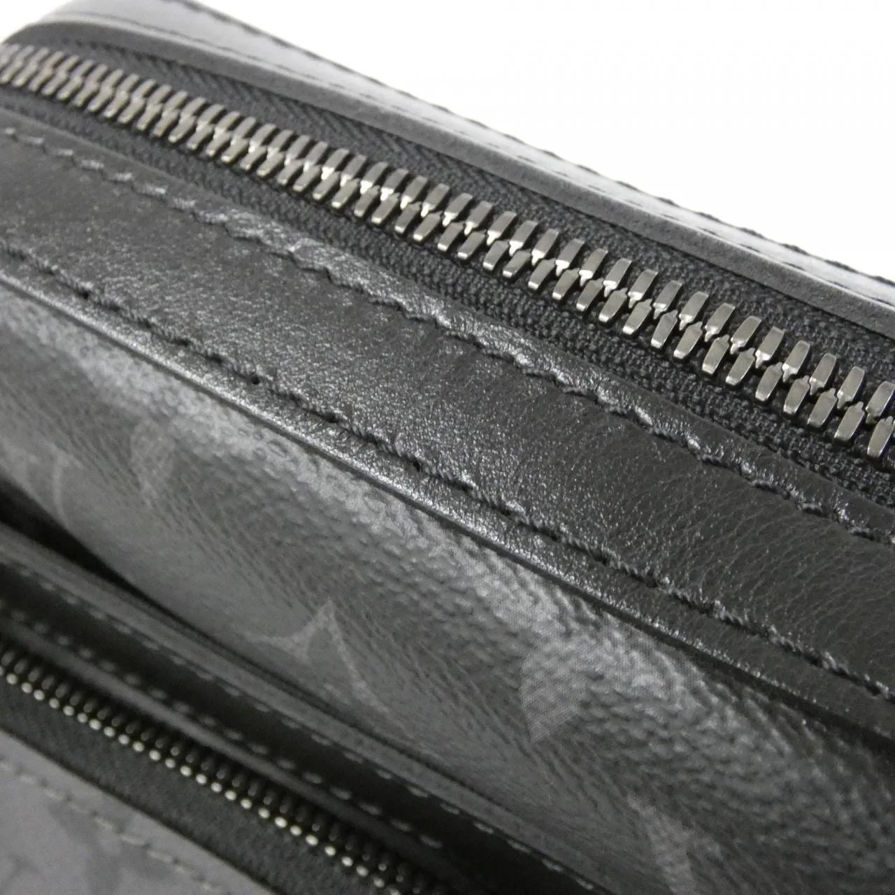 LOUIS VUITTON Eclipse M69443 Shoulder Monogram Black Monogram Rank A - Thumbnail 4